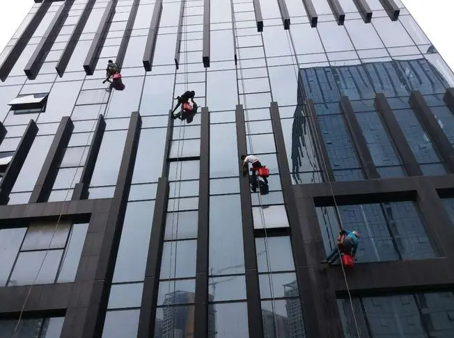 高楼外墙清洗
